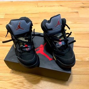 Air Jordan 5 retro OG Black/fire red-Mtllc slvr